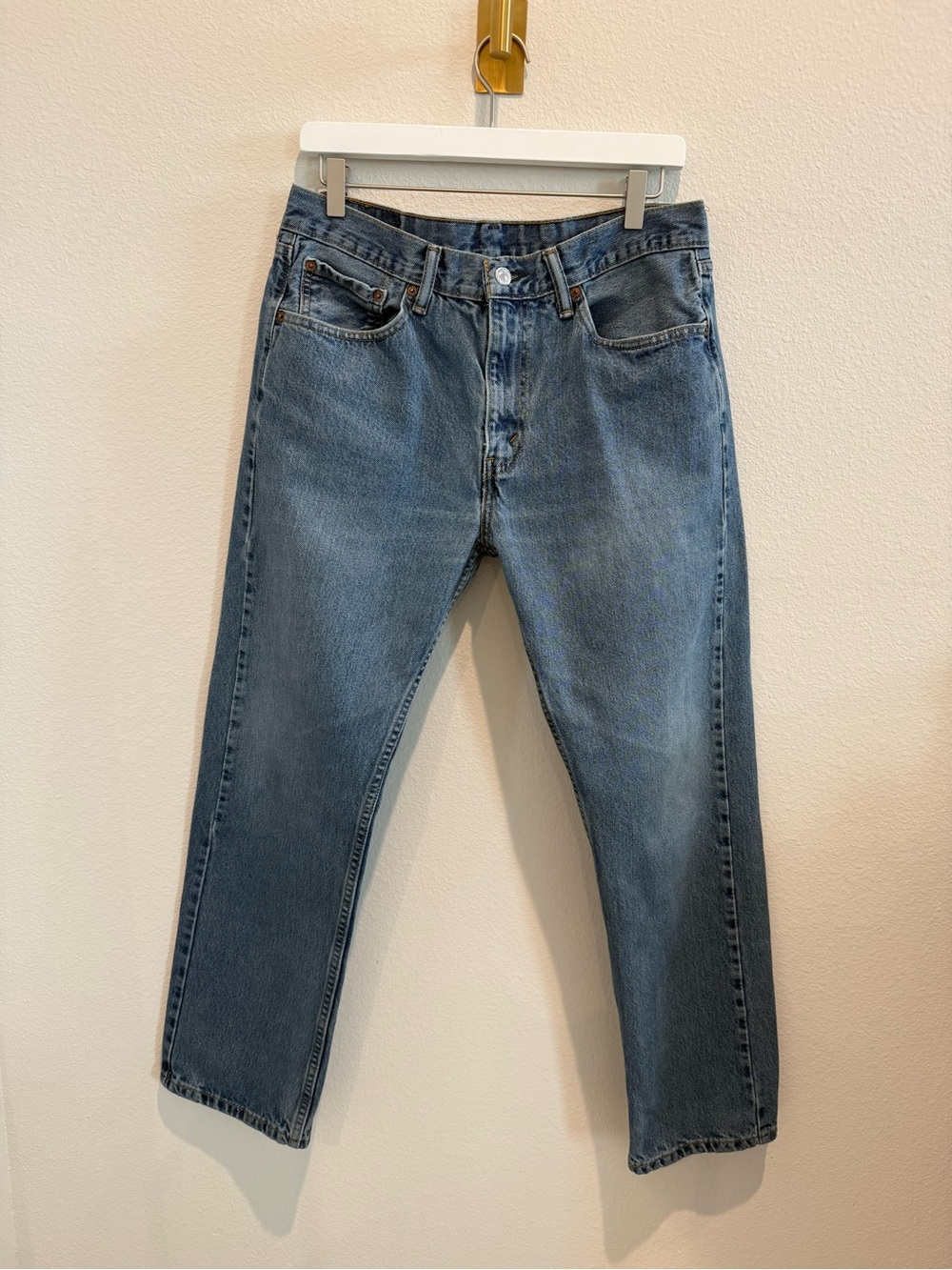 Levi’s 505 Regular Fit Jeans Men’s 33x30 100% Cotton Medium Wash Straight Leg
